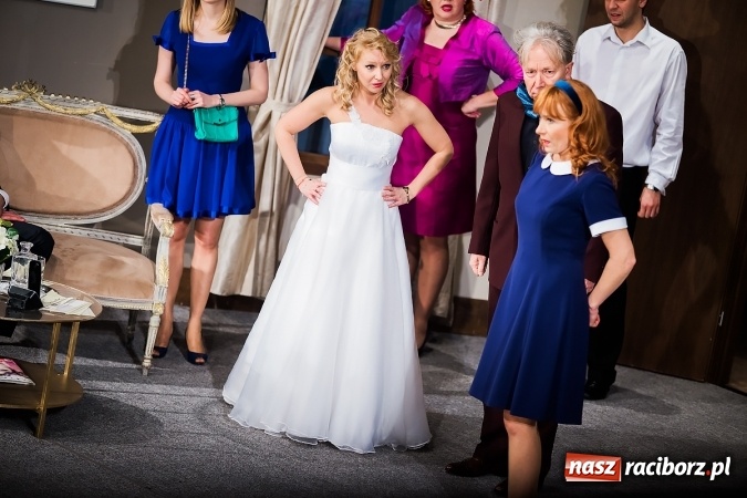 Zdjęcie w galerii na portalu naszraciborz.pl: Wiecz&oacute;r kawalerski w wykonaniu aktor&oacute;w Teatru Bagatela wiadomości z regionu