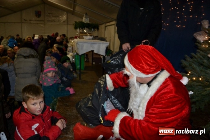 Zdjęcie w galerii na portalu naszraciborz.pl: Doskonałe nastroje na zabełkowskim kiermaszu  wiadomości z regionu