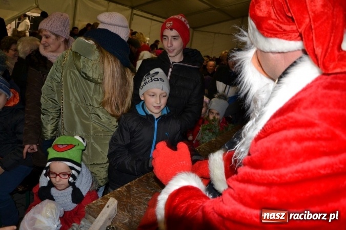 Zdjęcie w galerii na portalu naszraciborz.pl: Doskonałe nastroje na zabełkowskim kiermaszu  wiadomości z regionu