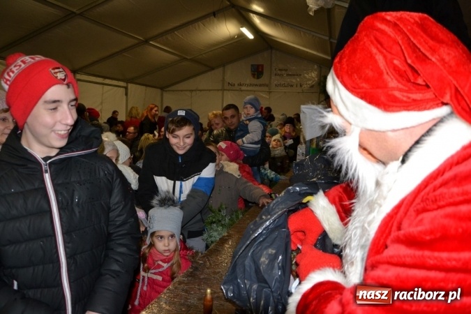 Zdjęcie w galerii na portalu naszraciborz.pl: Doskonałe nastroje na zabełkowskim kiermaszu  wiadomości z regionu