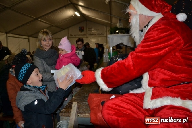 Zdjęcie w galerii na portalu naszraciborz.pl: Doskonałe nastroje na zabełkowskim kiermaszu  wiadomości z regionu