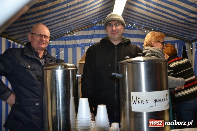 Zdjęcie w galerii na portalu naszraciborz.pl: Doskonałe nastroje na zabełkowskim kiermaszu  wiadomości z regionu