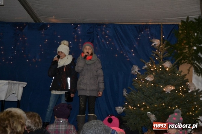 Zdjęcie w galerii na portalu naszraciborz.pl: Doskonałe nastroje na zabełkowskim kiermaszu  wiadomości z regionu