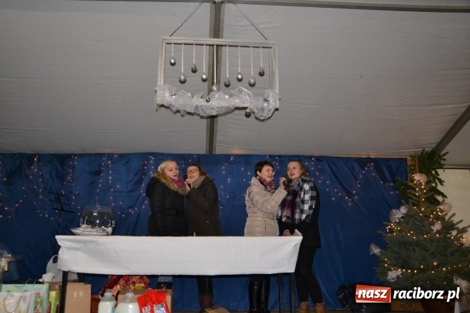 Zdjęcie w galerii na portalu naszraciborz.pl: Doskonałe nastroje na zabełkowskim kiermaszu  wiadomości z regionu