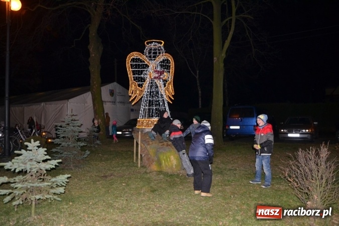 Zdjęcie w galerii na portalu naszraciborz.pl: Doskonałe nastroje na zabełkowskim kiermaszu  wiadomości z regionu