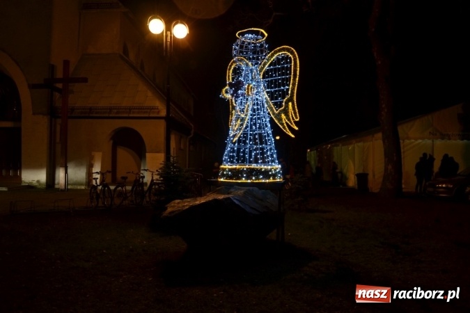 Zdjęcie w galerii na portalu naszraciborz.pl: Doskonałe nastroje na zabełkowskim kiermaszu  wiadomości z regionu