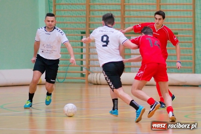 Zdjęcie w galerii na portalu naszraciborz.pl: HLPN: Niedzielne strzelanie w Arenie Rafako wiadomości z regionu