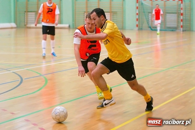 Zdjęcie w galerii na portalu naszraciborz.pl: HLPN: Niedzielne strzelanie w Arenie Rafako wiadomości z regionu