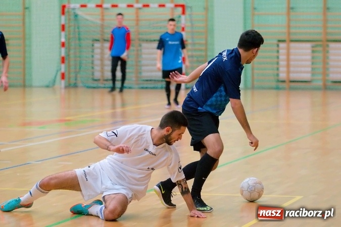Zdjęcie w galerii na portalu naszraciborz.pl: HLPN: Niedzielne strzelanie w Arenie Rafako wiadomości z regionu