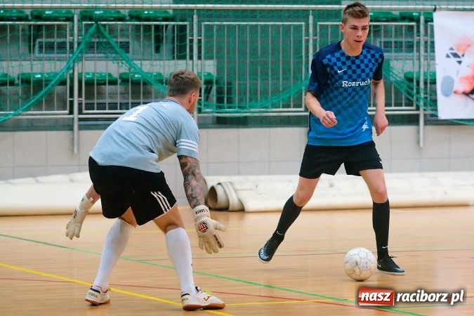 Zdjęcie w galerii na portalu naszraciborz.pl: HLPN: Niedzielne strzelanie w Arenie Rafako wiadomości z regionu