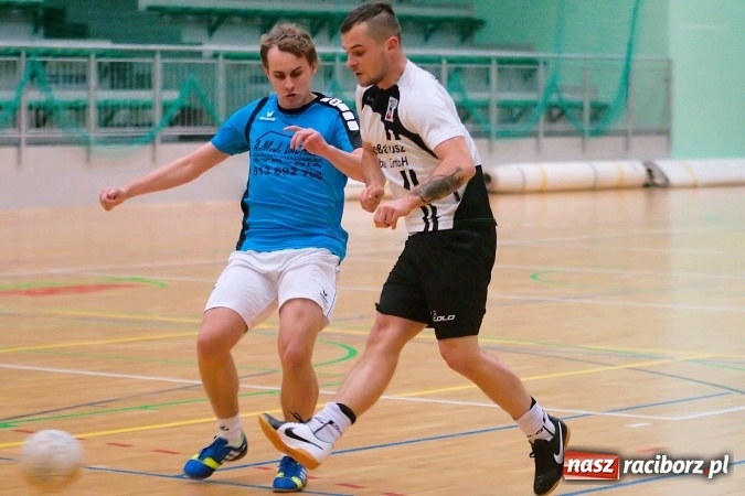 Zdjęcie w galerii na portalu naszraciborz.pl: HLPN: Niedzielne strzelanie w Arenie Rafako wiadomości z regionu