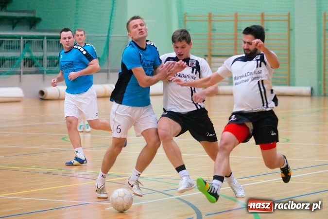 Zdjęcie w galerii na portalu naszraciborz.pl: HLPN: Niedzielne strzelanie w Arenie Rafako wiadomości z regionu