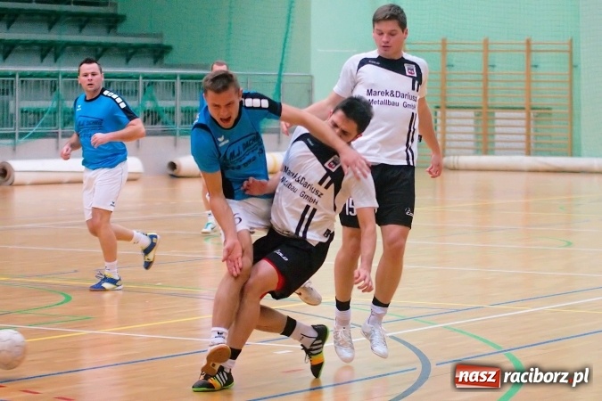 Zdjęcie w galerii na portalu naszraciborz.pl: HLPN: Niedzielne strzelanie w Arenie Rafako wiadomości z regionu