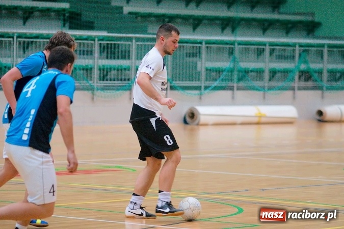 Zdjęcie w galerii na portalu naszraciborz.pl: HLPN: Niedzielne strzelanie w Arenie Rafako wiadomości z regionu