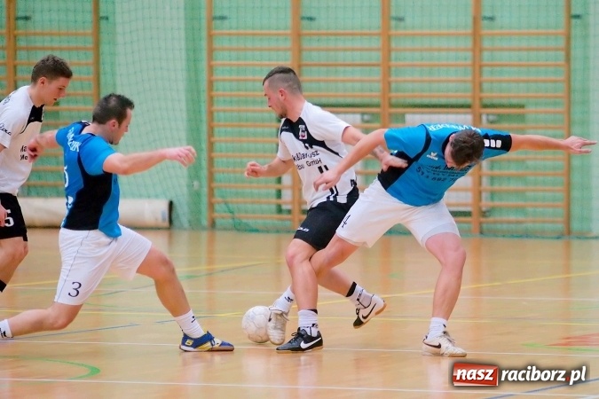 Zdjęcie w galerii na portalu naszraciborz.pl: HLPN: Niedzielne strzelanie w Arenie Rafako wiadomości z regionu