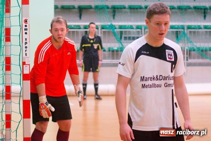 Zdjęcie w galerii na portalu naszraciborz.pl: HLPN: Niedzielne strzelanie w Arenie Rafako wiadomości z regionu