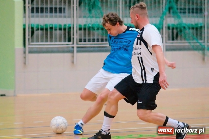 Zdjęcie w galerii na portalu naszraciborz.pl: HLPN: Niedzielne strzelanie w Arenie Rafako wiadomości z regionu