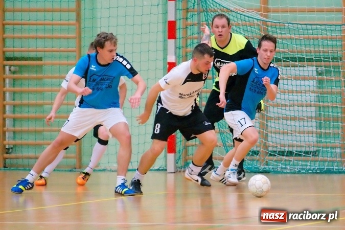 Zdjęcie w galerii na portalu naszraciborz.pl: HLPN: Niedzielne strzelanie w Arenie Rafako wiadomości z regionu