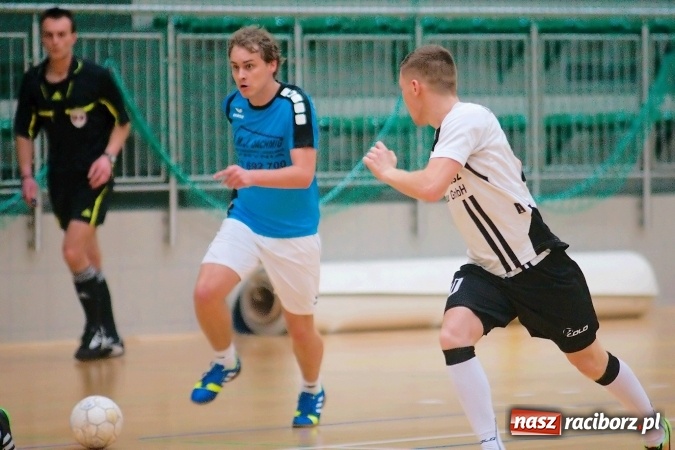 Zdjęcie w galerii na portalu naszraciborz.pl: HLPN: Niedzielne strzelanie w Arenie Rafako wiadomości z regionu