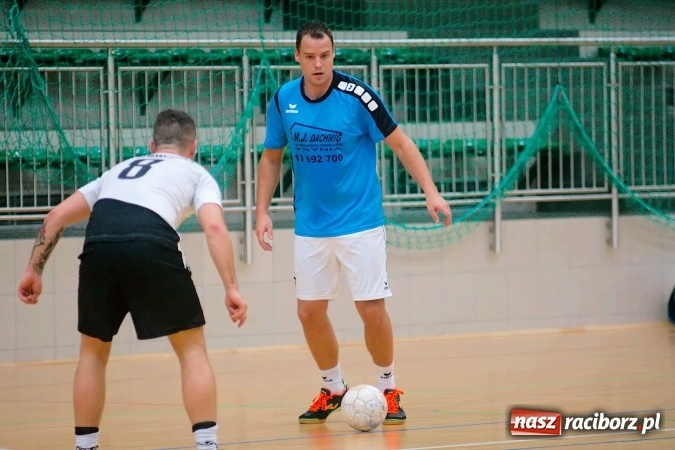 Zdjęcie w galerii na portalu naszraciborz.pl: HLPN: Niedzielne strzelanie w Arenie Rafako wiadomości z regionu