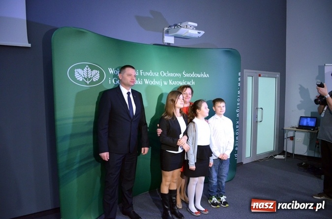 Zdjęcie w galerii na portalu naszraciborz.pl: Laureaci konkursu Zielona pracownia_projekt zostali nagrodzeni wiadomości z regionu