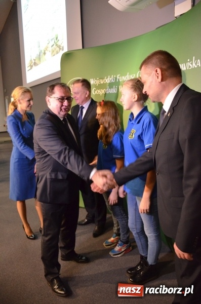 Zdjęcie w galerii na portalu naszraciborz.pl: Laureaci konkursu Zielona pracownia_projekt zostali nagrodzeni wiadomości z regionu