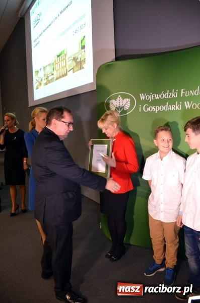 Zdjęcie w galerii na portalu naszraciborz.pl: Laureaci konkursu Zielona pracownia_projekt zostali nagrodzeni wiadomości z regionu