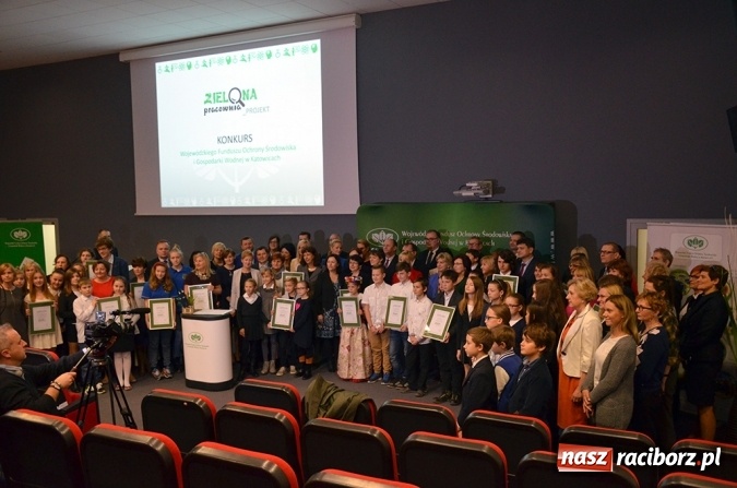 Zdjęcie w galerii na portalu naszraciborz.pl: Laureaci konkursu Zielona pracownia_projekt zostali nagrodzeni wiadomości z regionu