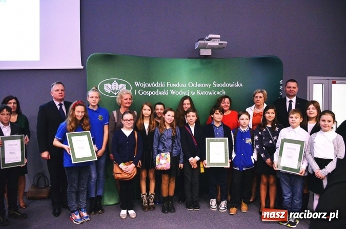 Zdjęcie w galerii na portalu naszraciborz.pl: Laureaci konkursu Zielona pracownia_projekt zostali nagrodzeni wiadomości z regionu