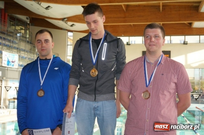 Zdjęcie w galerii na portalu naszraciborz.pl: Wojew&oacute;dzkie Mistrzostwa Policji w Pływaniu - raciborscy policjanci na podium wiadomości z regionu