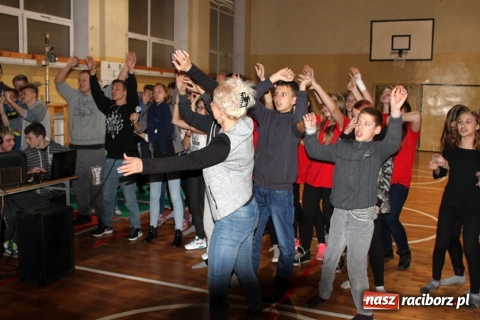 Zdjęcie w galerii na portalu naszraciborz.pl: Świetna zabawa (i nauka) w czasie Nocy Kultury w Gimnazjum nr 5  wiadomości z regionu