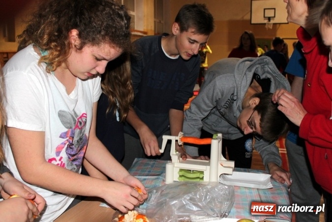 Zdjęcie w galerii na portalu naszraciborz.pl: Świetna zabawa (i nauka) w czasie Nocy Kultury w Gimnazjum nr 5  wiadomości z regionu