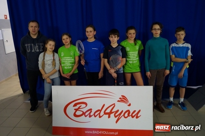 Zdjęcie w galerii na portalu naszraciborz.pl: Sukces badmintonistów ZSOMS na turnieju w Bieruniu wiadomości z regionu