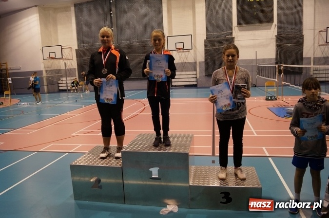 Zdjęcie w galerii na portalu naszraciborz.pl: Sukces badmintonistów ZSOMS na turnieju w Bieruniu wiadomości z regionu