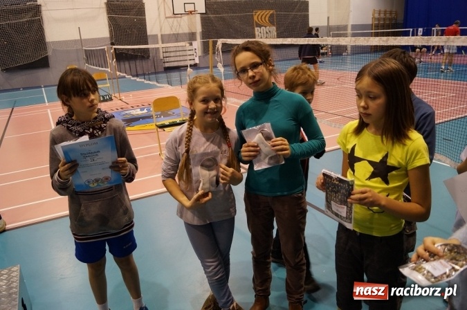 Zdjęcie w galerii na portalu naszraciborz.pl: Sukces badmintonistów ZSOMS na turnieju w Bieruniu wiadomości z regionu