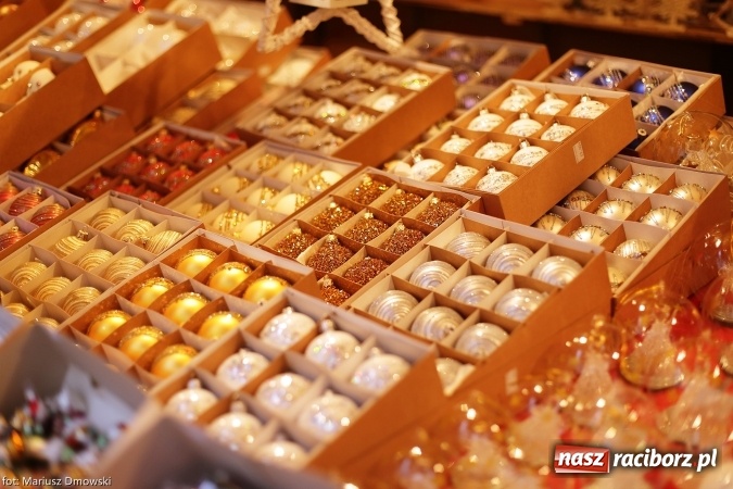 Zdjęcie w galerii na portalu naszraciborz.pl: Na Rynku zapachniało już świętami wiadomości z regionu
