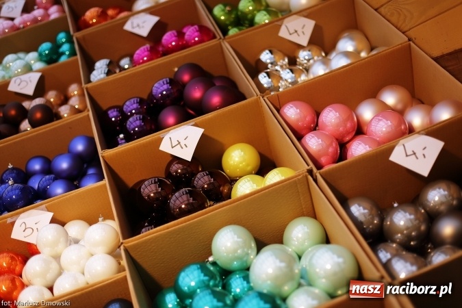 Zdjęcie w galerii na portalu naszraciborz.pl: Na Rynku zapachniało już świętami wiadomości z regionu