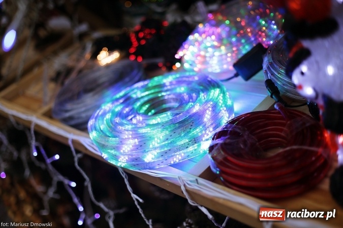 Zdjęcie w galerii na portalu naszraciborz.pl: Na Rynku zapachniało już świętami wiadomości z regionu