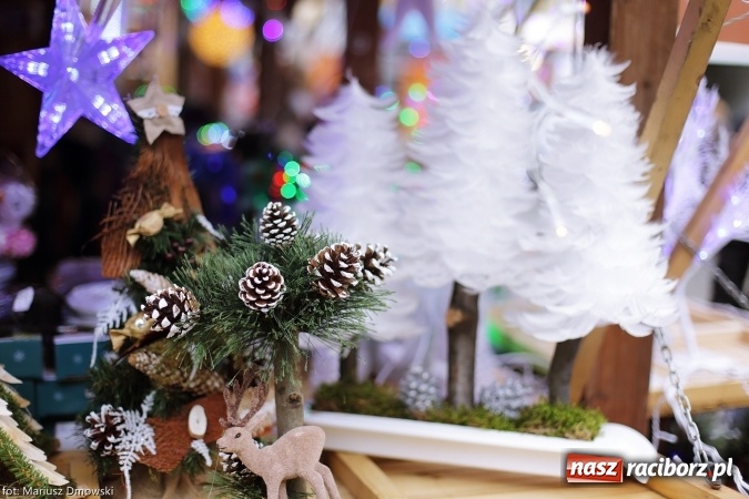 Zdjęcie w galerii na portalu naszraciborz.pl: Na Rynku zapachniało już świętami wiadomości z regionu