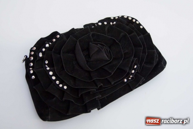 Zdjęcie w galerii na portalu naszraciborz.pl: Mikołajkowe nocne szperanie w Robanie. Tym razem od 19.00 do 21.00 wiadomości z regionu