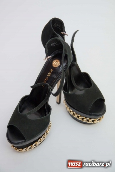 Zdjęcie w galerii na portalu naszraciborz.pl: Mikołajkowe nocne szperanie w Robanie. Tym razem od 19.00 do 21.00 wiadomości z regionu