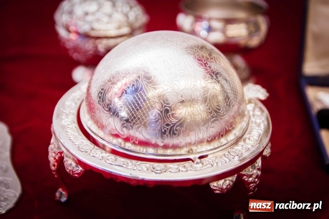 Zdjęcie w galerii na portalu naszraciborz.pl: Mikołajkowe nocne szperanie w Robanie. Tym razem od 19.00 do 21.00 wiadomości z regionu