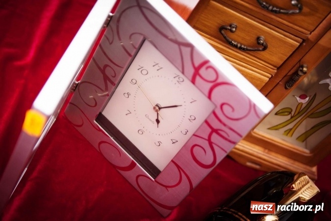 Zdjęcie w galerii na portalu naszraciborz.pl: Mikołajkowe nocne szperanie w Robanie. Tym razem od 19.00 do 21.00 wiadomości z regionu