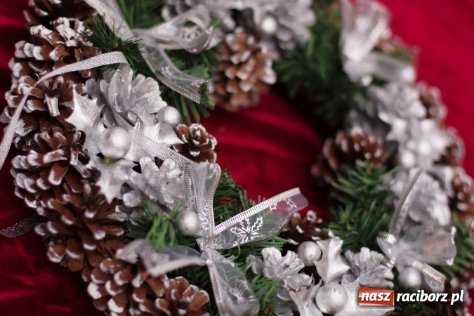 Zdjęcie w galerii na portalu naszraciborz.pl: Mikołajkowe nocne szperanie w Robanie. Tym razem od 19.00 do 21.00 wiadomości z regionu