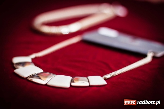 Zdjęcie w galerii na portalu naszraciborz.pl: Mikołajkowe nocne szperanie w Robanie. Tym razem od 19.00 do 21.00 wiadomości z regionu