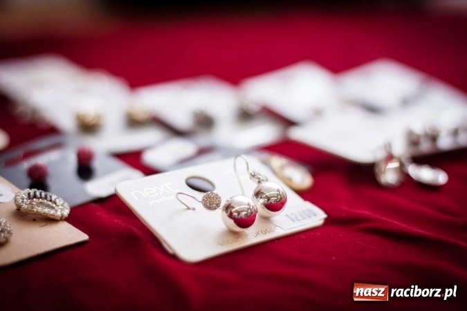 Zdjęcie w galerii na portalu naszraciborz.pl: Mikołajkowe nocne szperanie w Robanie. Tym razem od 19.00 do 21.00 wiadomości z regionu