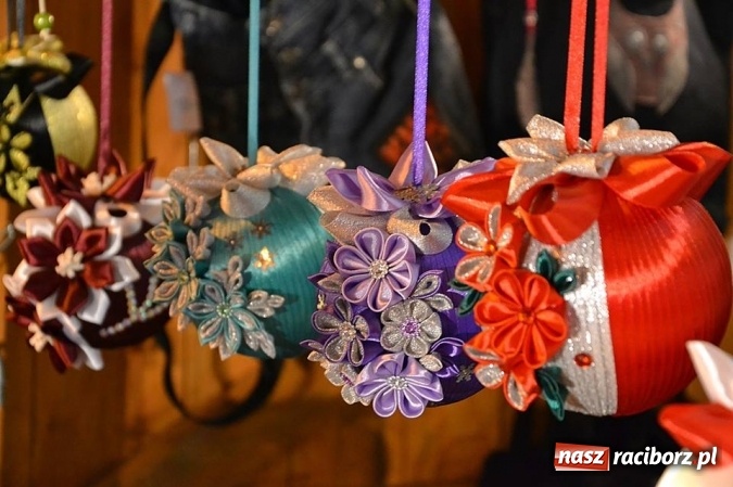 Zdjęcie w galerii na portalu naszraciborz.pl: Miss Czech i Europy na raciborskim jarmarku wiadomości z regionu