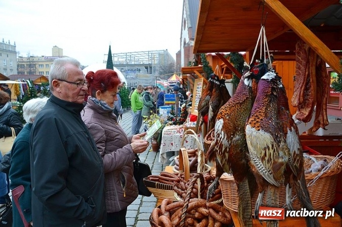Zdjęcie w galerii na portalu naszraciborz.pl: Miss Czech i Europy na raciborskim jarmarku wiadomości z regionu