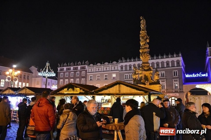 Zdjęcie w galerii na portalu naszraciborz.pl: Miss Czech i Europy na raciborskim jarmarku wiadomości z regionu
