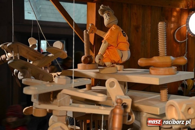 Zdjęcie w galerii na portalu naszraciborz.pl: Miss Czech i Europy na raciborskim jarmarku wiadomości z regionu